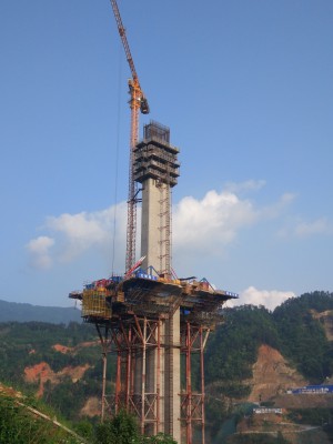 1557217339135167.jpg 格式工廠清水江特大橋3#主塔1#梁段澆筑完成.jpg