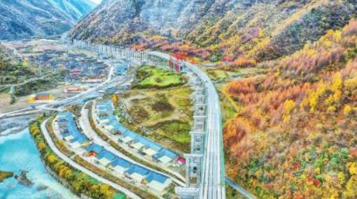 四川日報(bào)：奮戰(zhàn)九綿高速